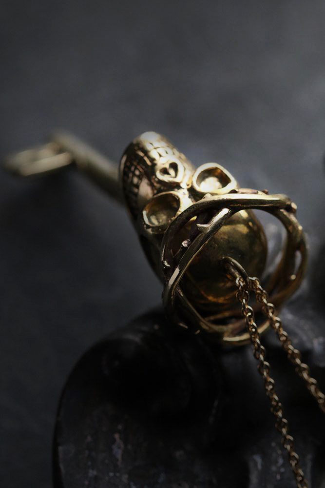 Skull Snuff Necklace 